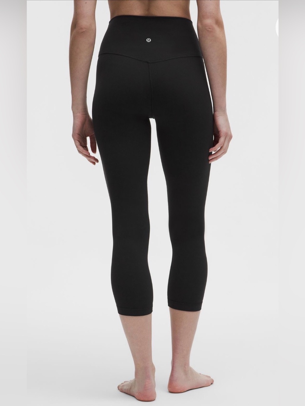 Lululemon High Rise Align 23” Crop Legging Size 8 Black $98 MSRP